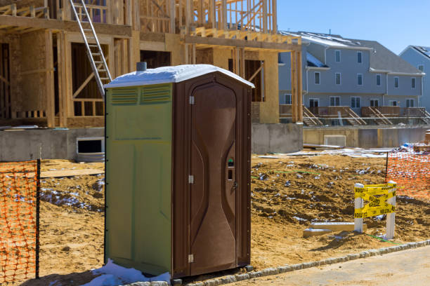 Porta potty delivery and setup in Central City, IL